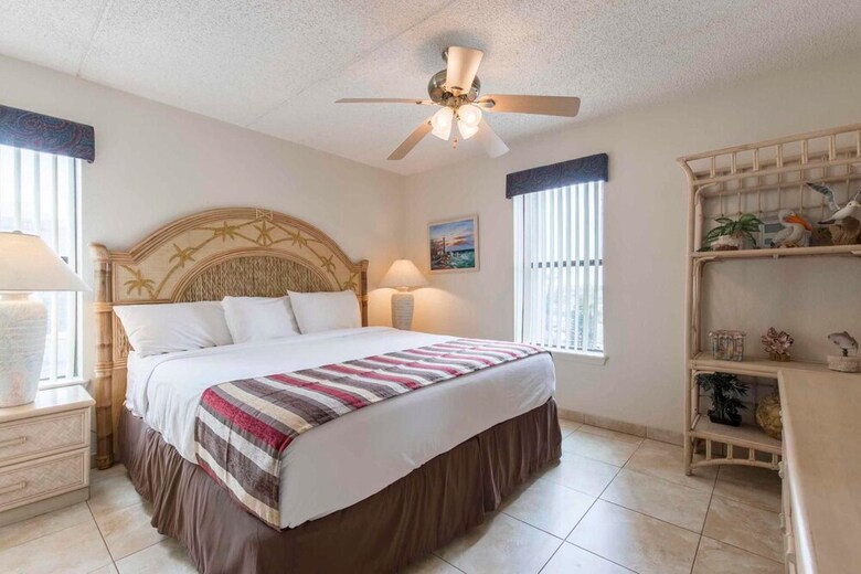 Saida I Condominium 401