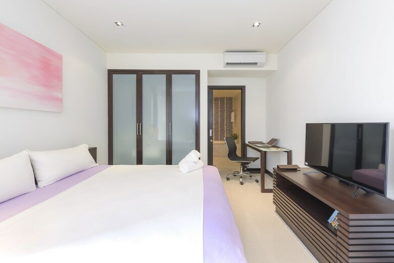Hotel Christina's Nha Trang Costa Residences