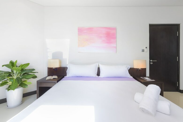 Hotel Christina's Nha Trang Costa Residences