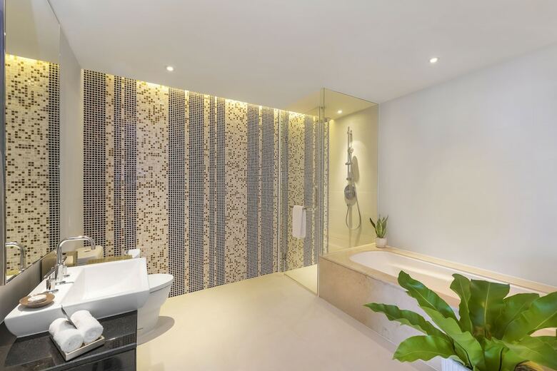 Hotel Christina's Nha Trang Costa Residences