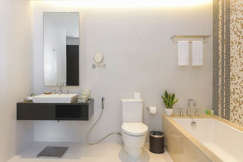 Hotel Christina's Nha Trang Costa Residences