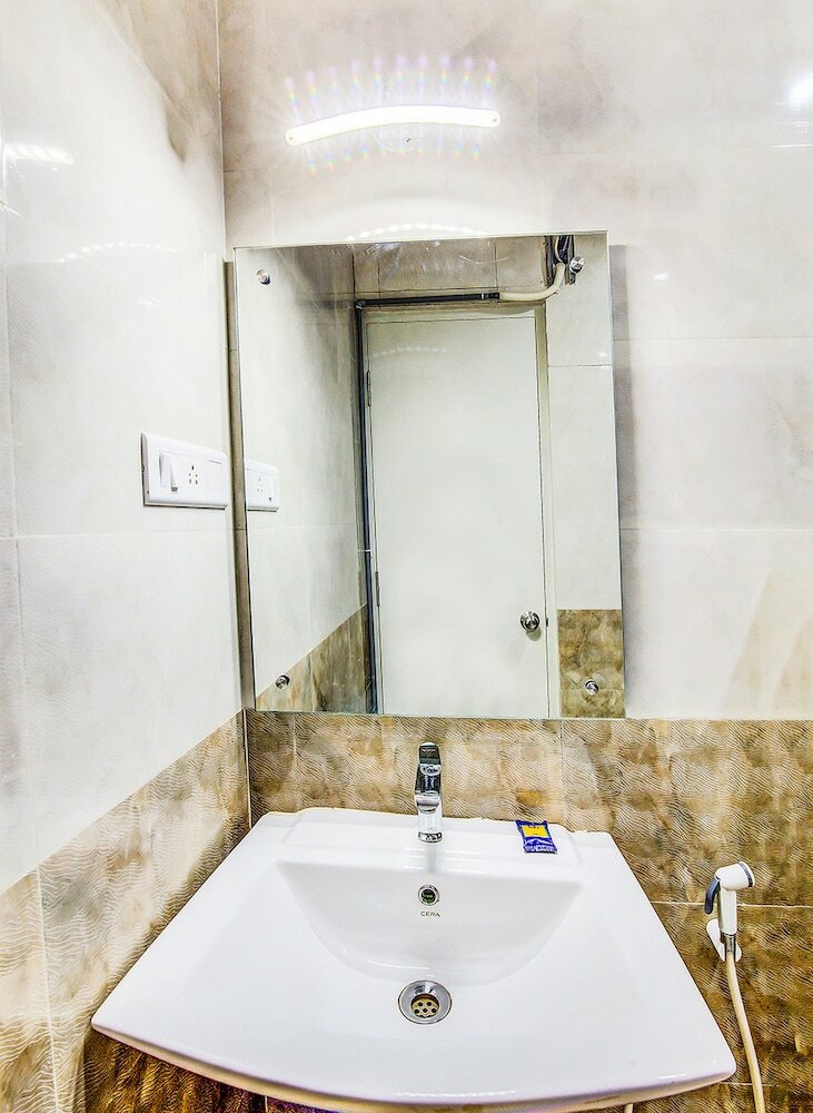 Fabhotel Vipra Enclave
