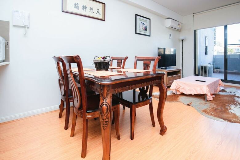 Apartamentos Spacious Two-storey Home