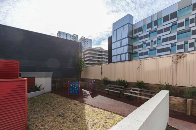 Apartamentos Spacious Two-storey Home
