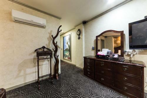 Ed Hotel