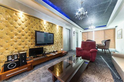 Ed Hotel