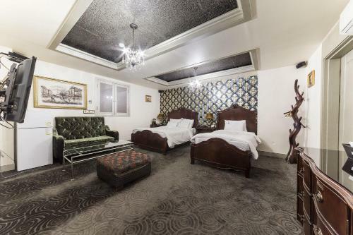 Ed Hotel