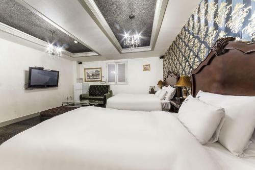 Ed Hotel