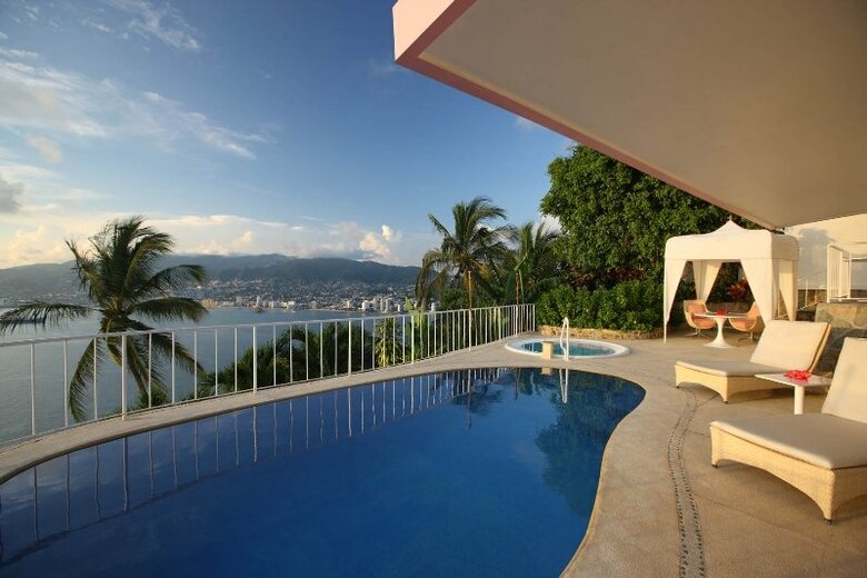 Hotel Las Brisas