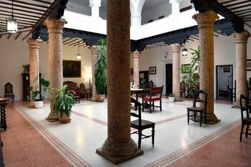 Hotel Casa De Los Acacio