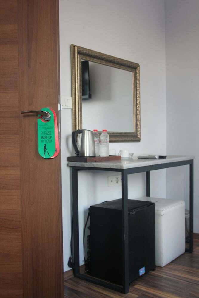 Alf Hotel