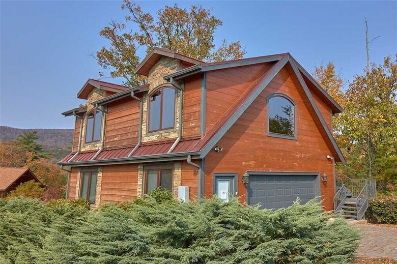 Journeys End - Five Bedroom Cabin