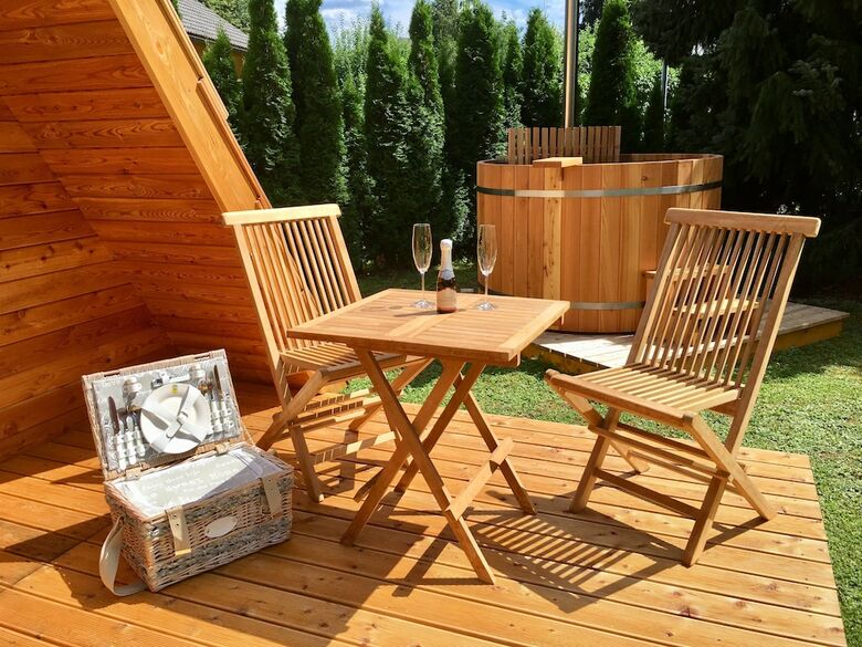 Hotel J-max Apartments And Glamping Houses