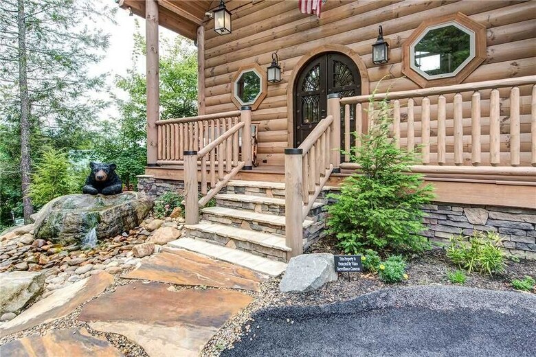 Bear Elegance - Three Bedroom Cabin