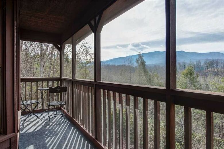 Annies Smoky View - Two Bedroom Cabin