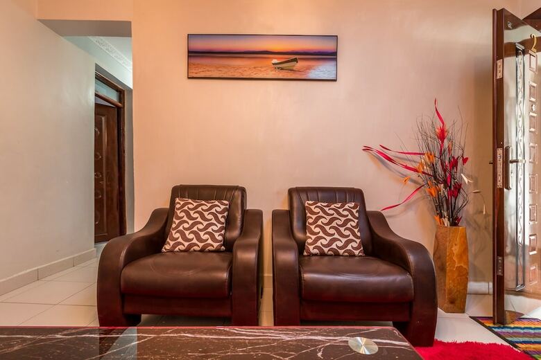 Hotel Javilla Eagles Safari Guest House