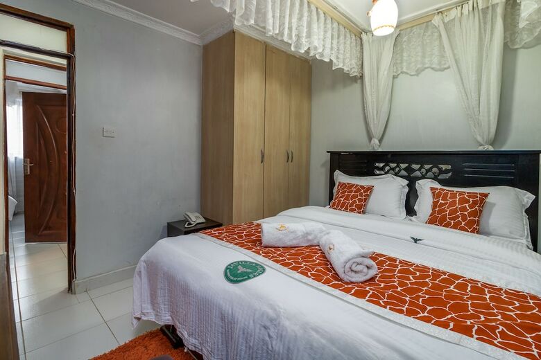 Hotel Javilla Eagles Safari Guest House