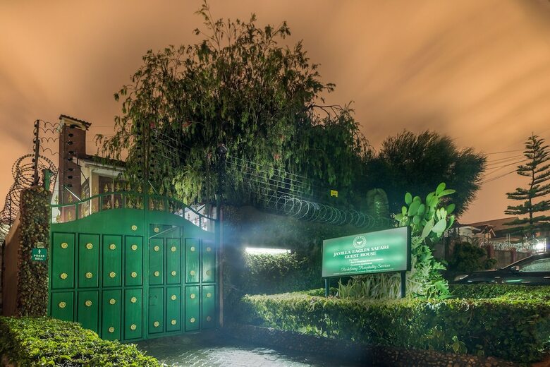 Hotel Javilla Eagles Safari Guest House