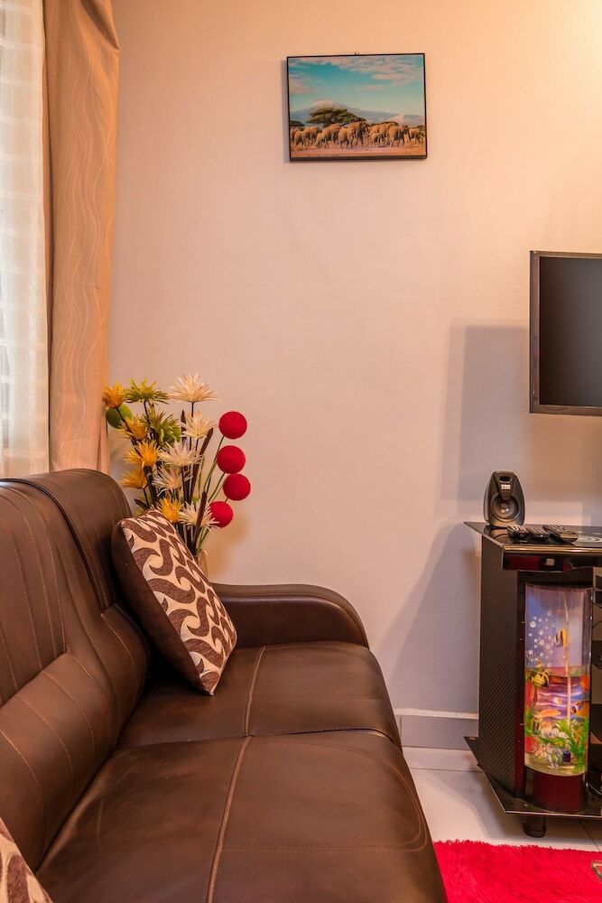 Hotel Javilla Eagles Safari Guest House