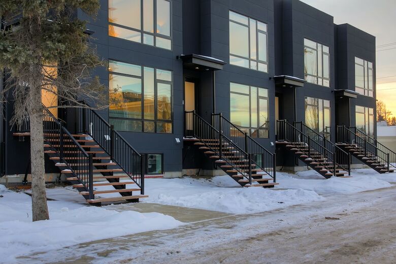 New Luxury Townhome 23