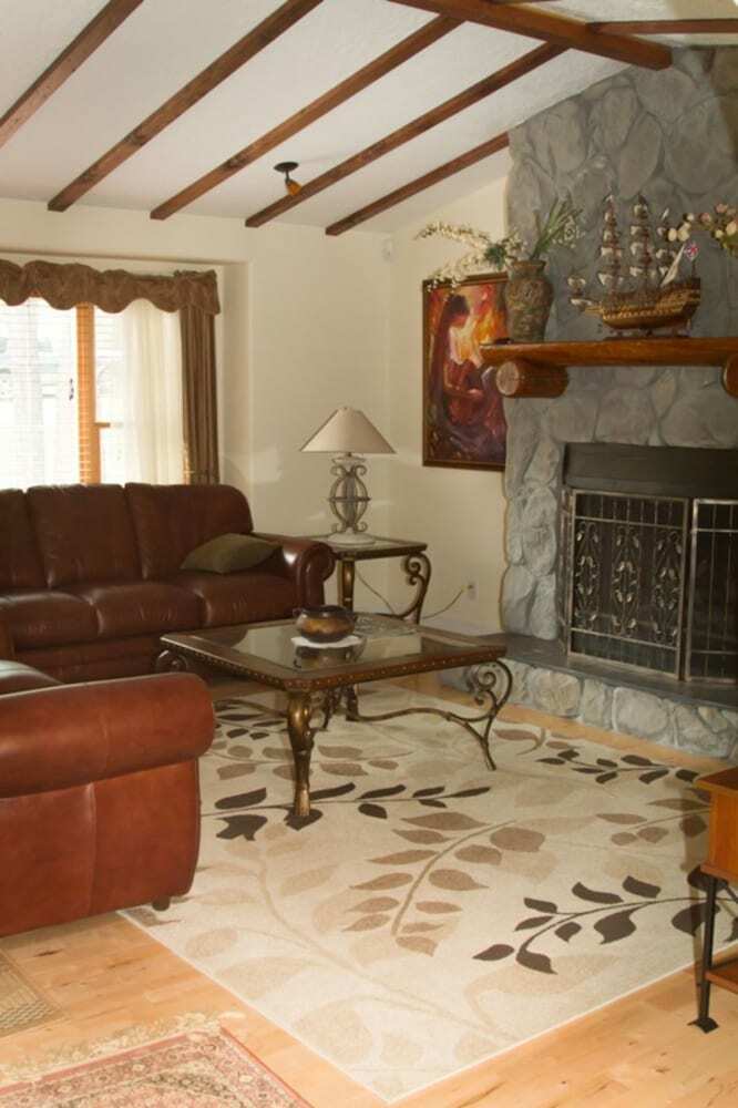 Telles House