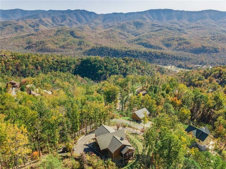Eagles View - Four Bedroom Cabin