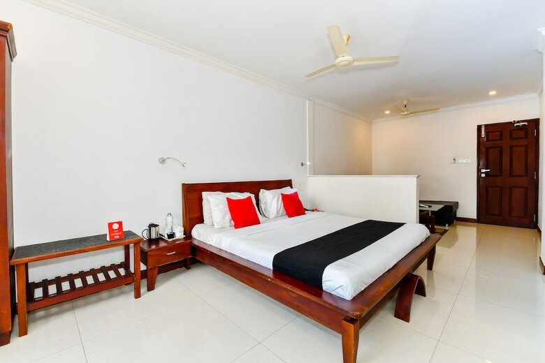 Capital O 848 The Pearl Palace Hotel