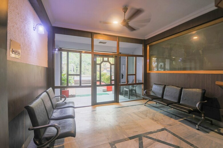 Oyo 23304 Hotel Shiva