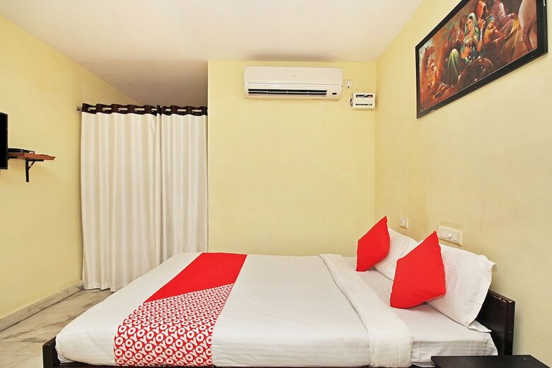 Hotel Oyo 24605 Grand Season