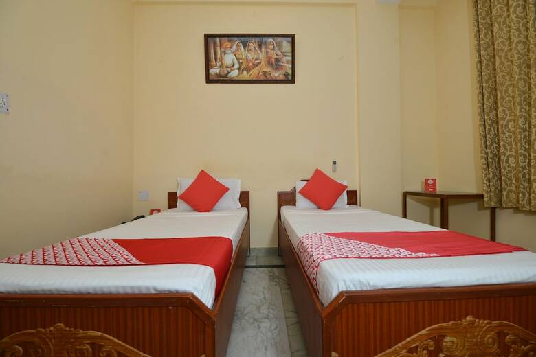 Oyo 18830 Hotel Rampur Haveli