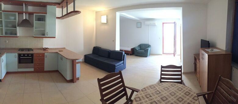 Maru Apartments