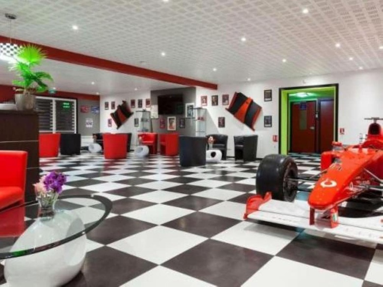 Enzo Hotel Br�tigny