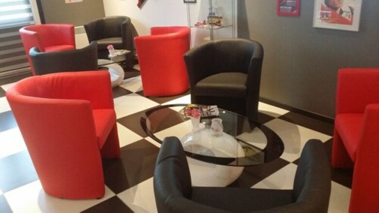 Enzo Hotel Br�tigny