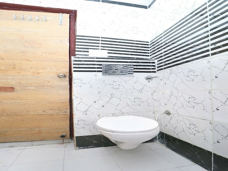Hotel Oyo 23623 Aakash Bika Guest House