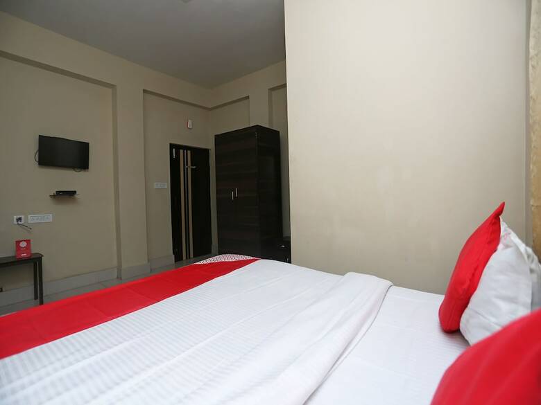 Hotel Oyo 23623 Aakash Bika Guest House