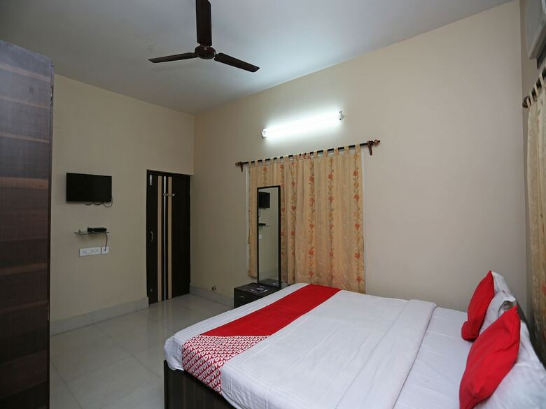 Hotel Oyo 23623 Aakash Bika Guest House