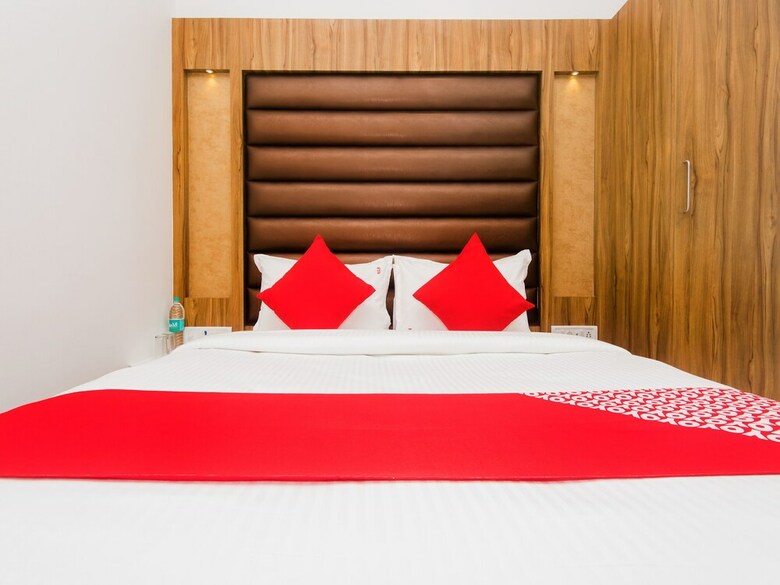 Oyo 15519 Hotel Grand Residency