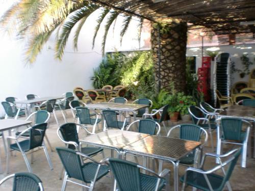 Hostal Las Tres Jotas