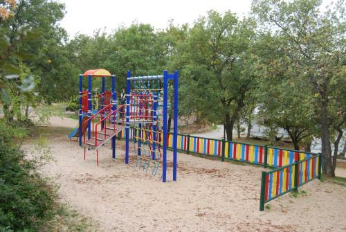 Camping De Cervera De Buitrago