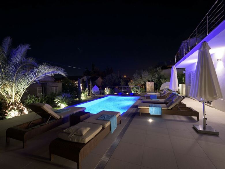 Villa Avalon