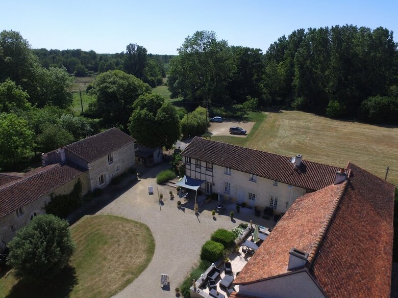G�te de Groupe Le Clos de Saires  (22-32pers)