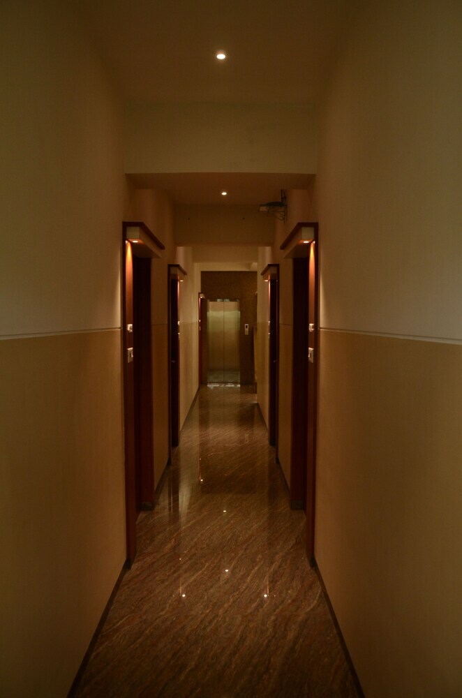 Hotel Srikrishna Paradise