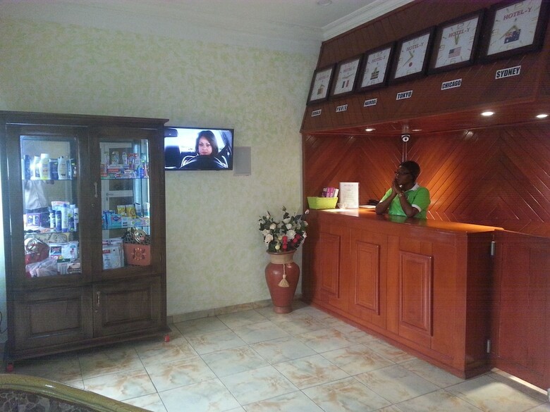 Hostal H�tel - Y