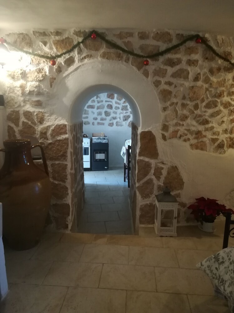 Trullo Alessandro E Villa Raffaela