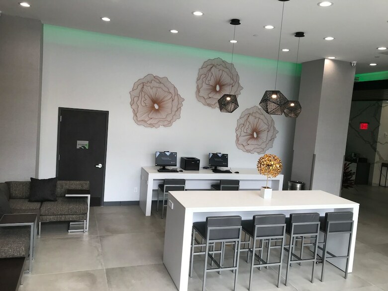Hotel Wingate By Wyndham Long Island City
