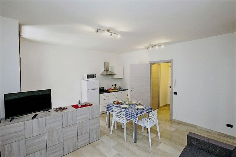 Apartamento Desenzanoloft: " Very Good " Di Giosue' Carducci