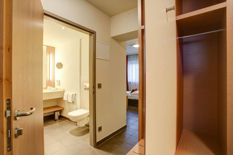 Fourside Hotel & Suites Vienna