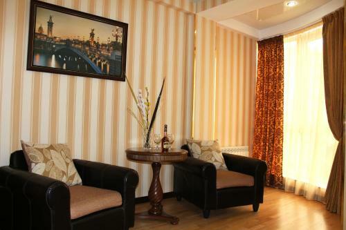 Golden House Hotel