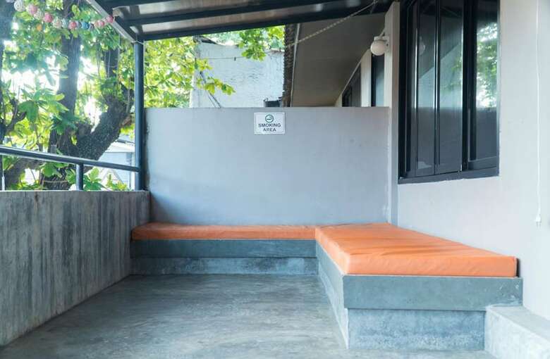 Hostal Sea Garden Hostels