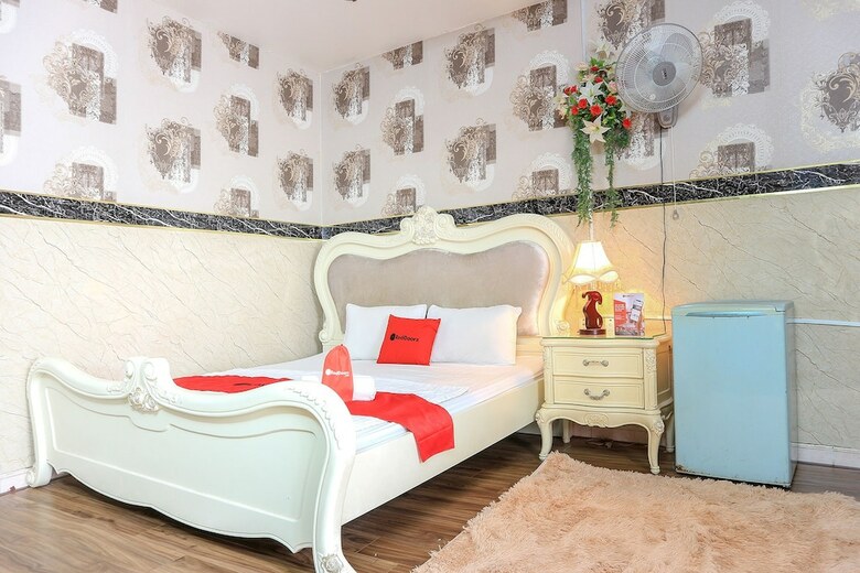 Hotel Reddoorz @ Cong Hoa Street